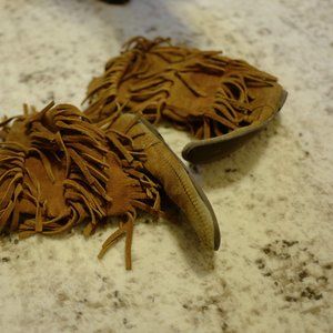 Minnetonka moccasin brown tan fringe boot